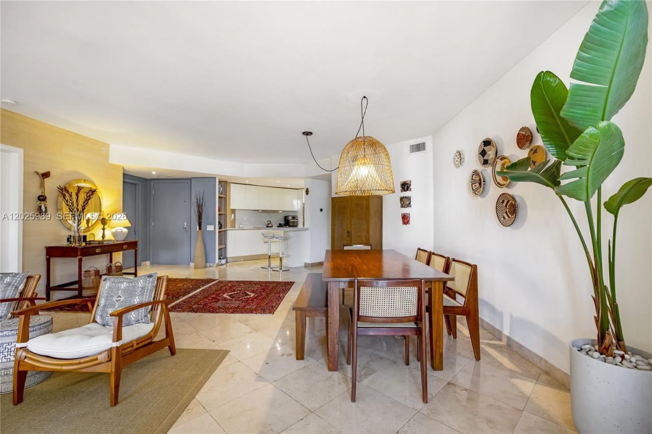 701 Brickell Key Blvd , Unit 512, Miami, FL 33131 Photo