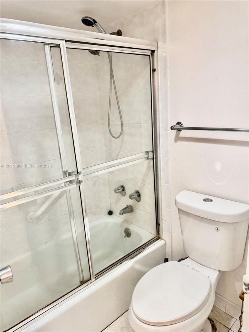 300 Bayview Dr, Unit 1903, Sunny Isles Beach, FL 33160 Photo