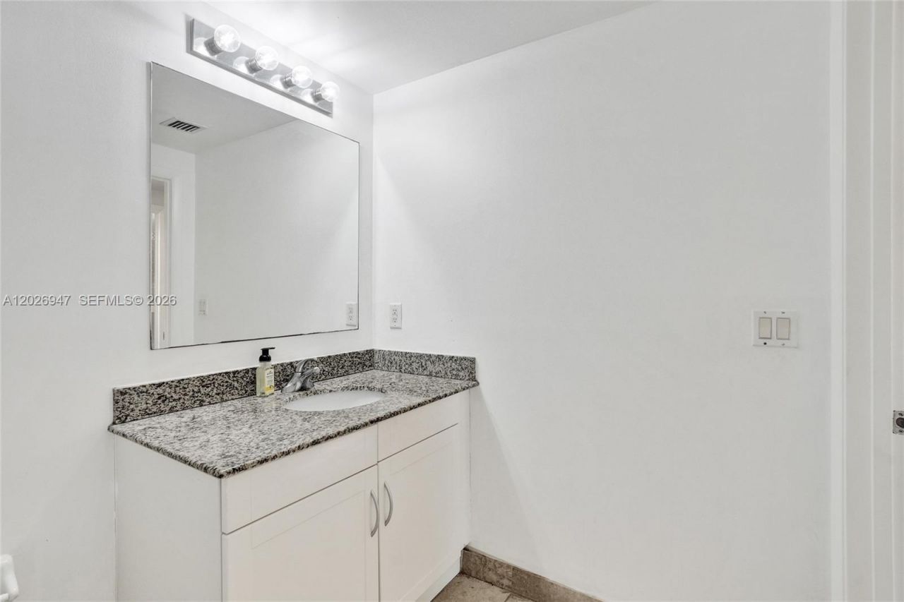 7275 SW 90th St, Unit C410, Miami, FL 33156 Photo