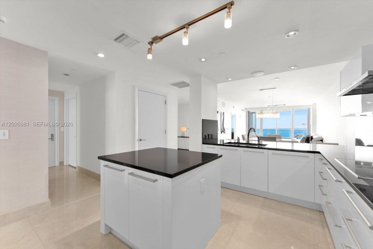 17121 Collins Ave , Unit 3905, Sunny Isles Beach, FL 33160 Photo