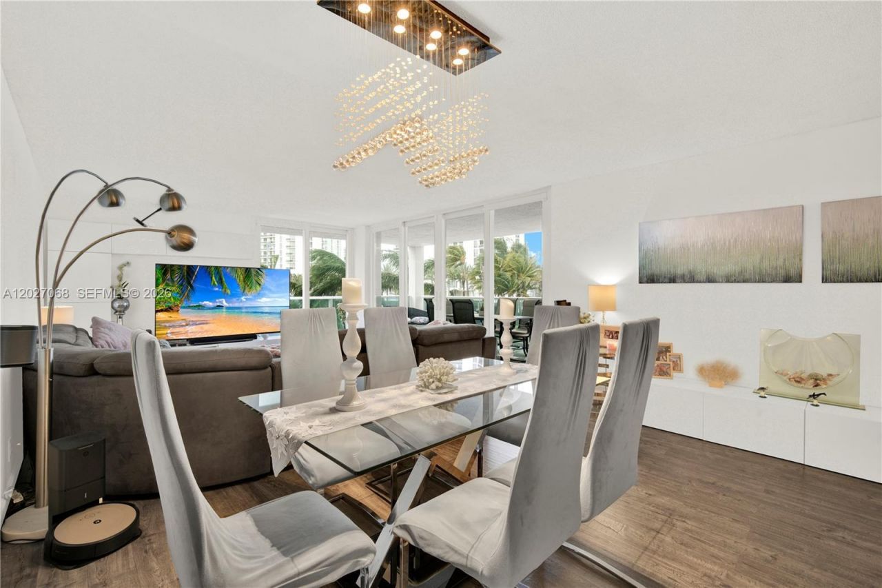 100 Bayview Dr , Unit 205, Sunny Isles Beach, FL 33160 Photo