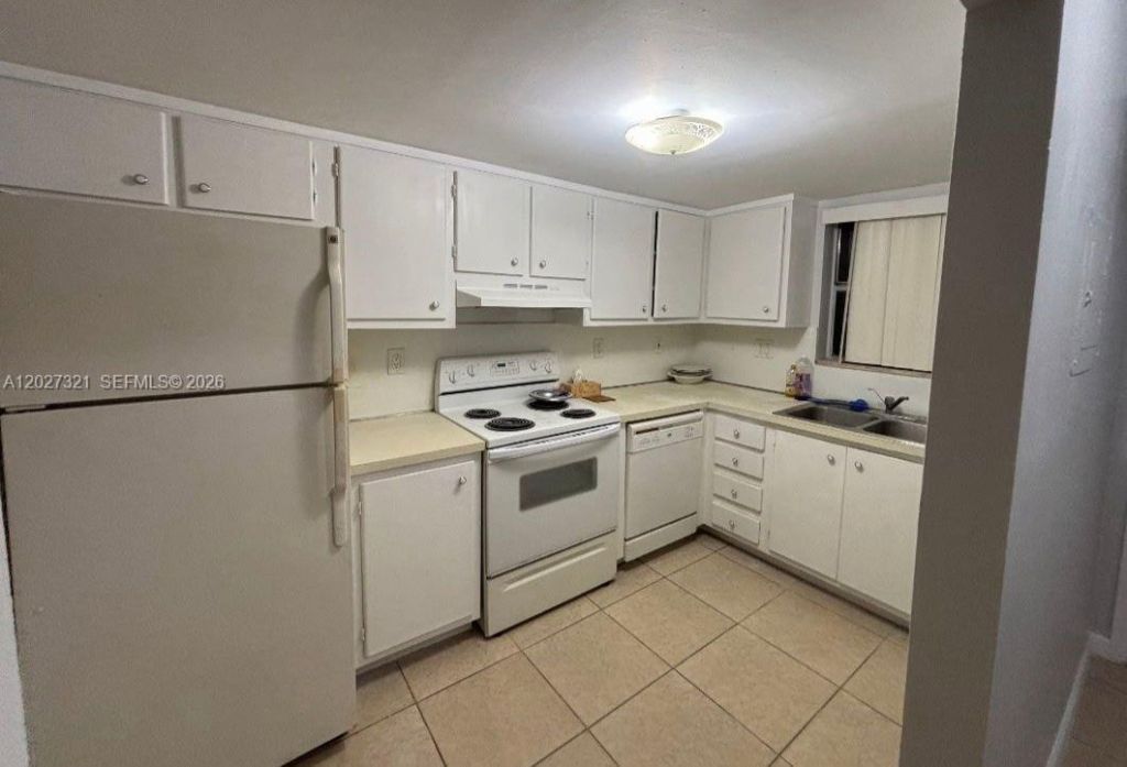 9373 Fontainebleau Blvd , Unit K232, Miami, FL 33172 Photo