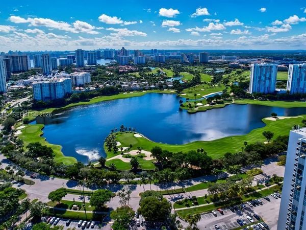 20505 E Country Club Dr , Unit 143, Aventura, FL 33180