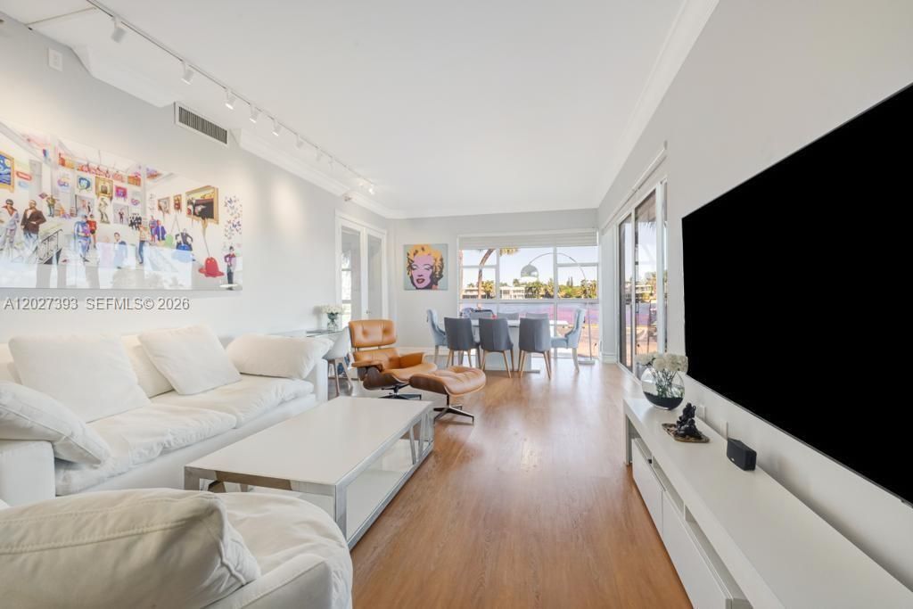 20505 E Country Club Dr , Unit 143, Aventura, FL 33180 Photo