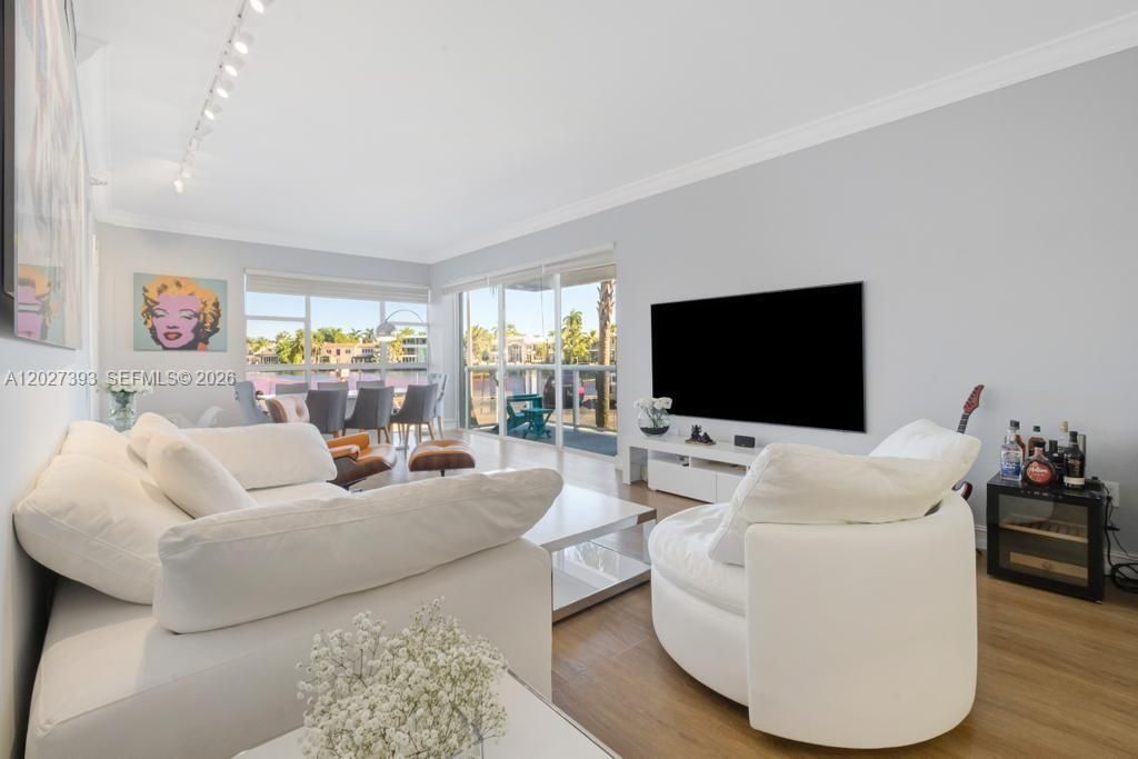 20505 E Country Club Dr , Unit 143, Aventura, FL 33180 Photo