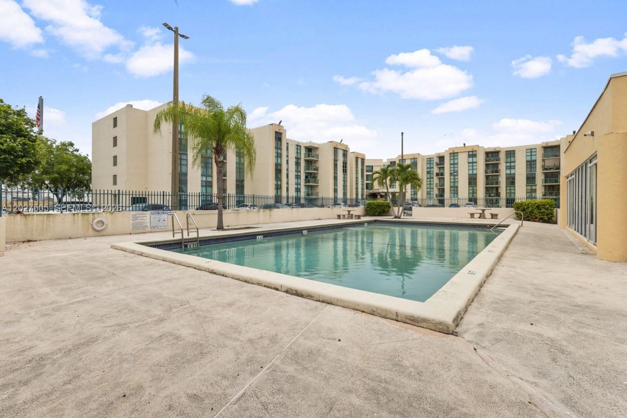 2075 SW 122nd Ave , Unit 226, Miami, FL 33175 Photo