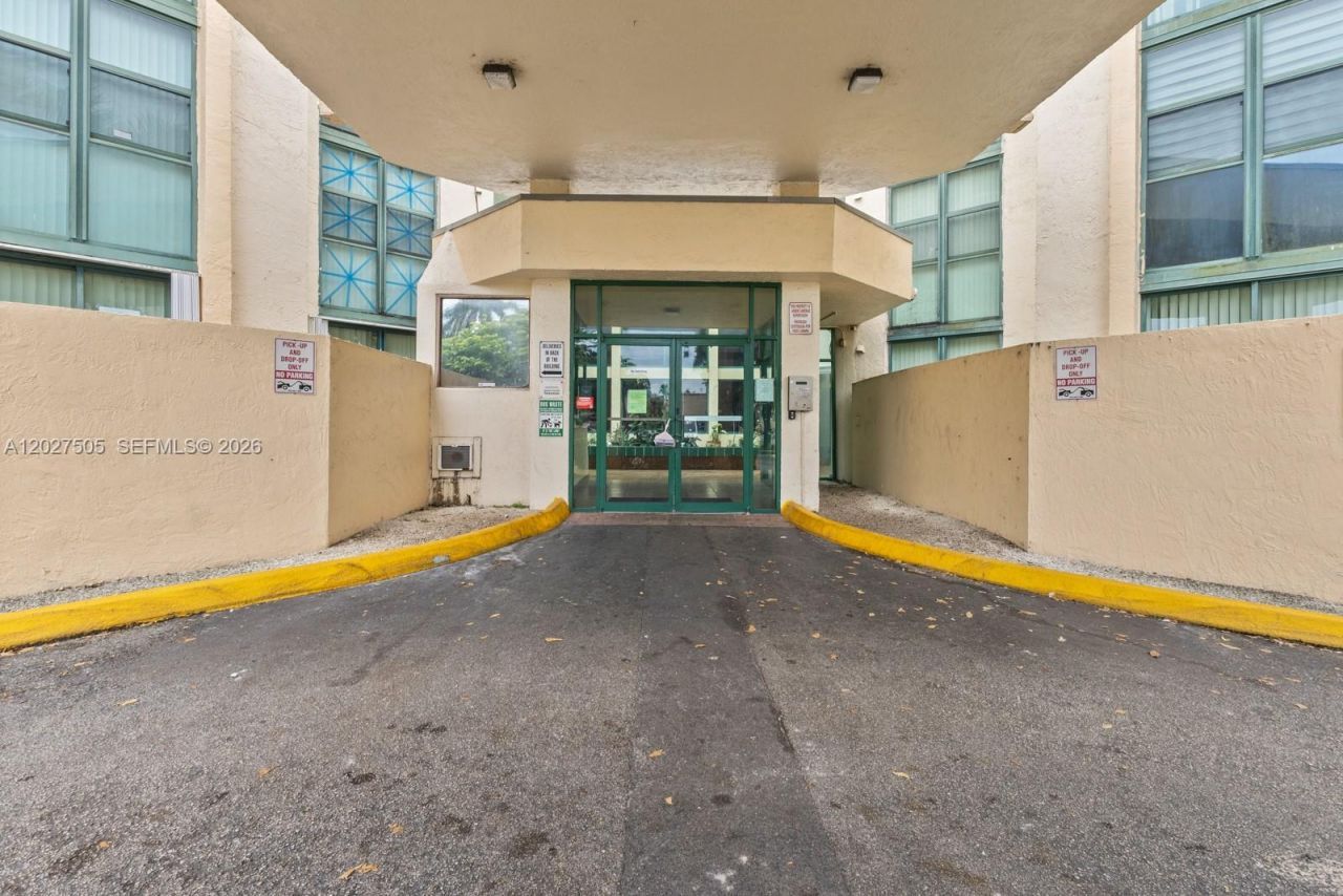 2075 SW 122nd Ave , Unit 226, Miami, FL 33175 Photo
