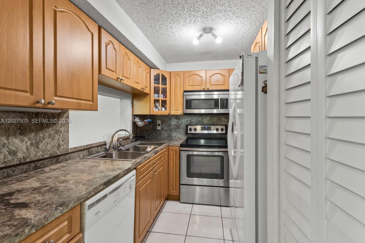 2075 SW 122nd Ave , Unit 226, Miami, FL 33175 Photo