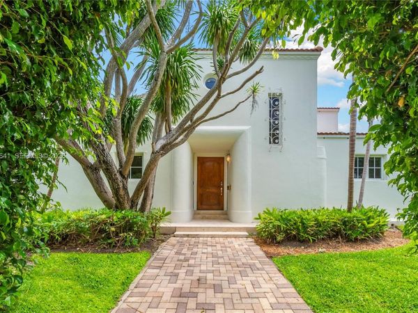 1776 Michigan Ave , Miami Beach, FL 33139