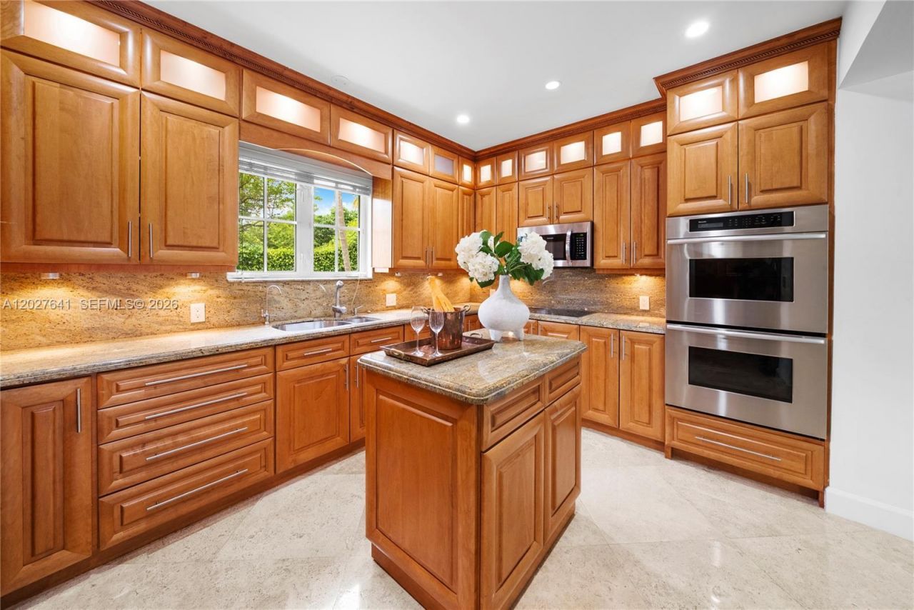 1776 Michigan Ave , Miami Beach, FL 33139 Photo