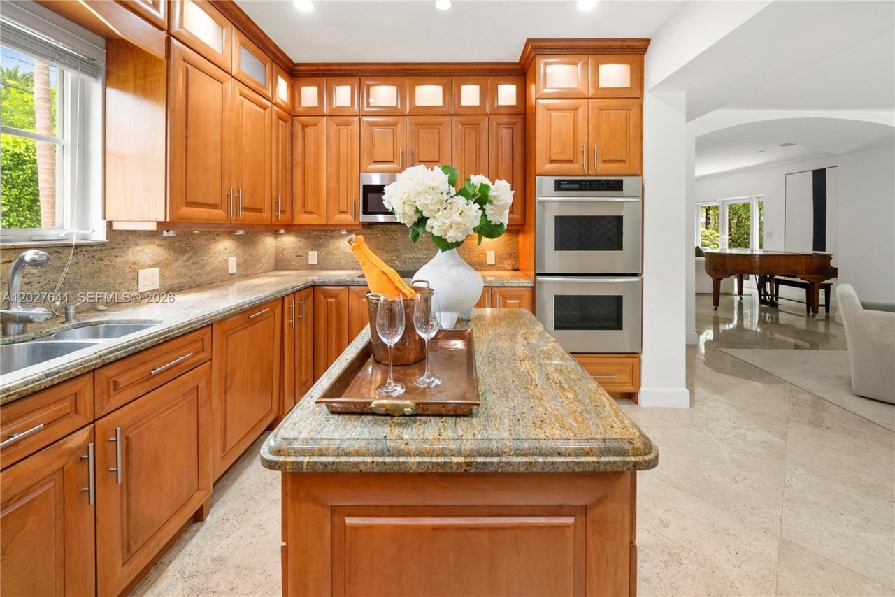 1776 Michigan Ave , Miami Beach, FL 33139 Photo