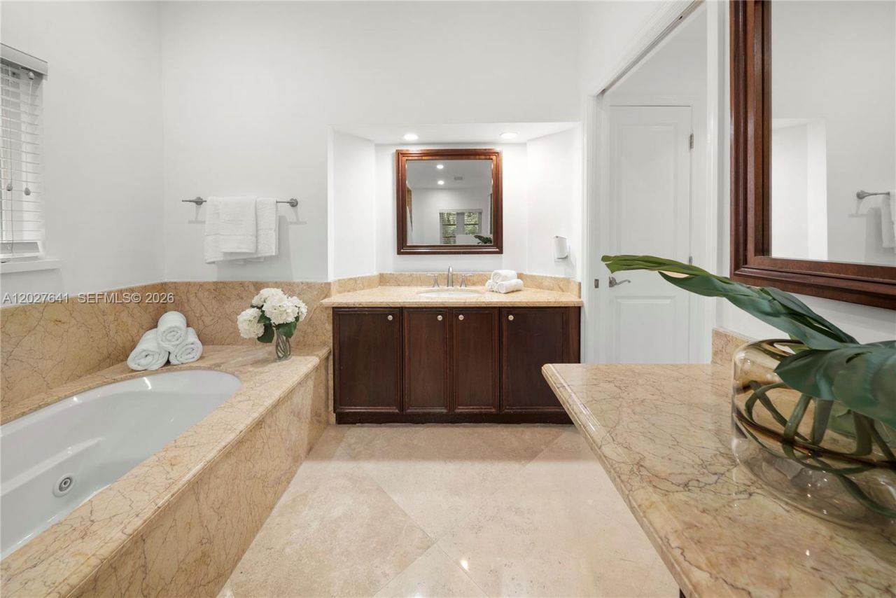 1776 Michigan Ave , Miami Beach, FL 33139 Photo