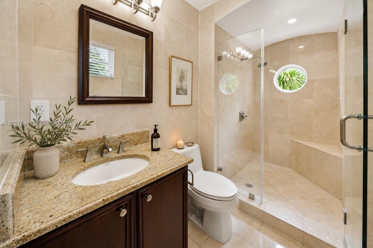 1776 Michigan Ave , Miami Beach, FL 33139 Photo