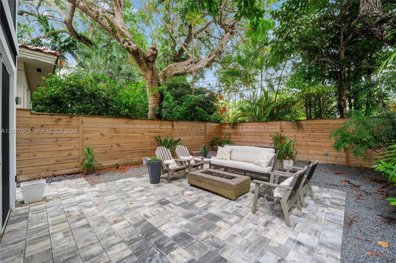 2792 SW 22nd Ave , Miami, FL 33133 Photo