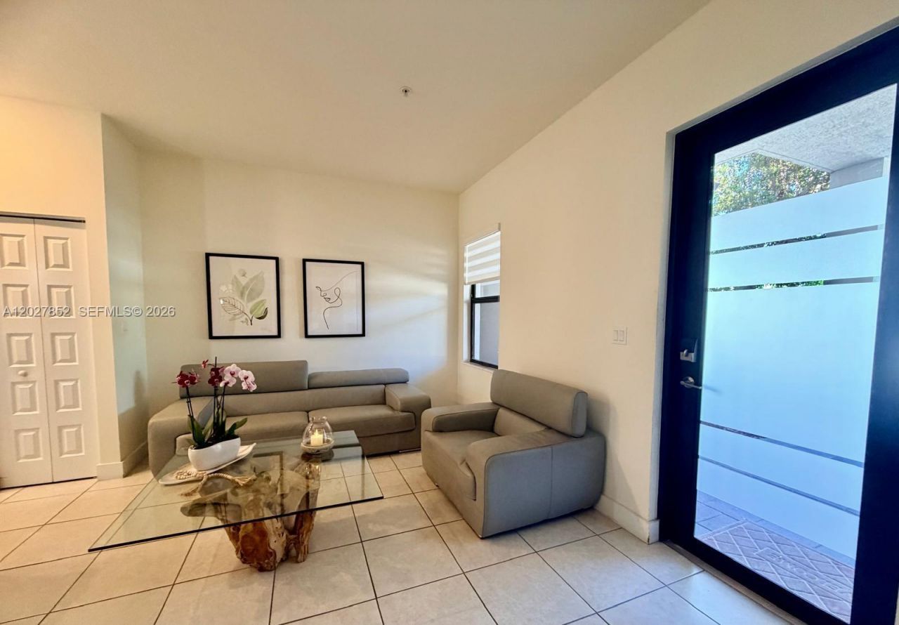 8005 NW 104th Ave , Unit 3, Doral, FL 33178 Photo