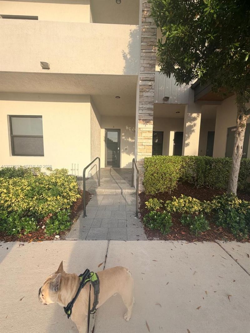 8005 NW 104th Ave , Unit 3, Doral, FL 33178 Photo