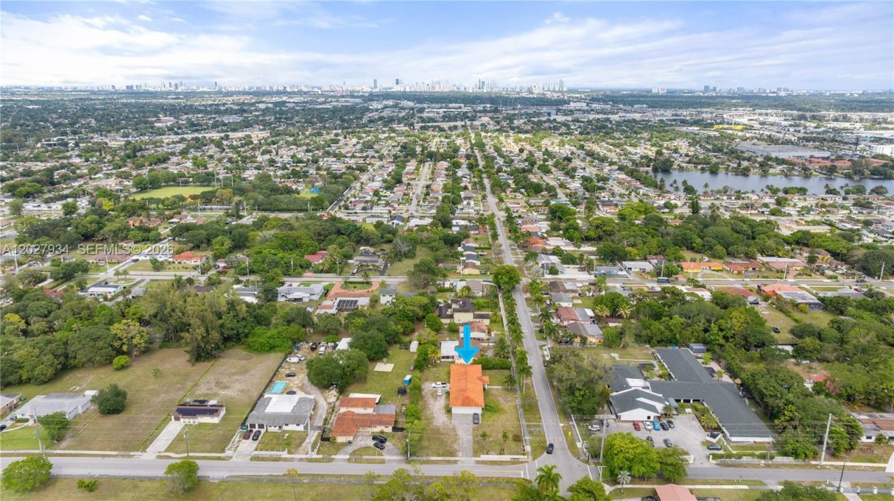 1895 NW 175th St , Miami Gardens, FL 33056 Photo