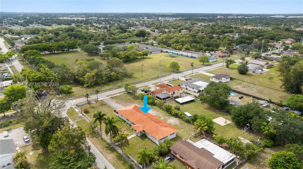 1895 NW 175th St , Miami Gardens, FL 33056 Photo
