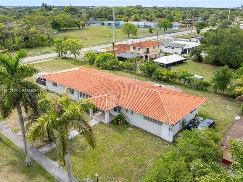 1895 NW 175th St , Miami Gardens, FL 33056 Photo