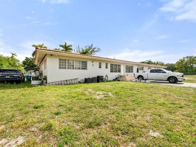 1895 NW 175th St , Miami Gardens, FL 33056 Photo