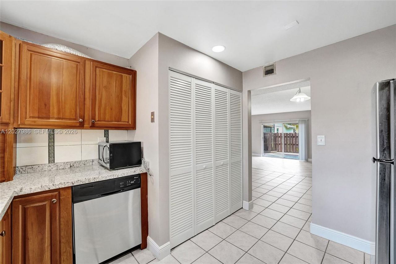 7175 Nova Dr, Unit 107, Davie, FL 33317 Photo