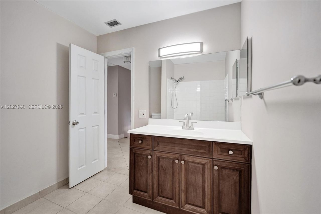 7175 Nova Dr, Unit 107, Davie, FL 33317 Photo