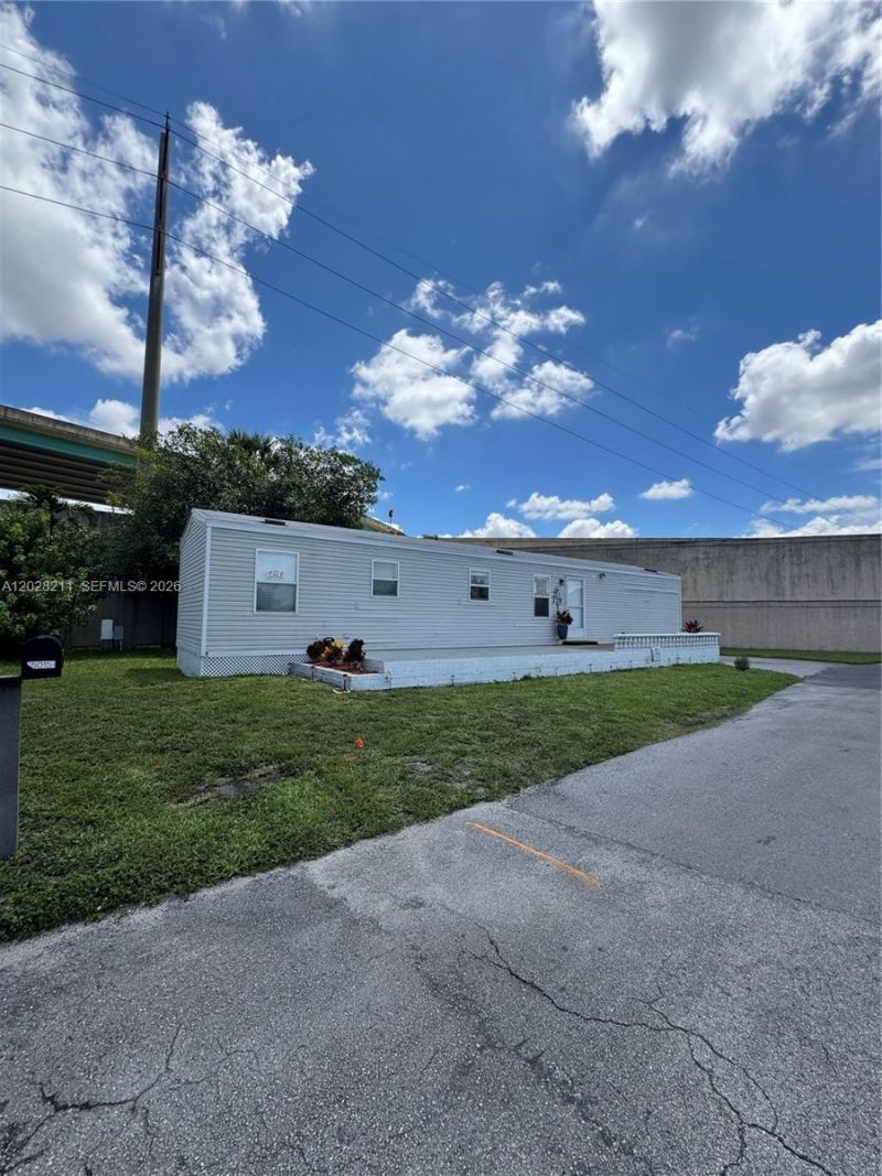 5015 SW 29 Street #60-8 , Davie, FL 33312 Photo