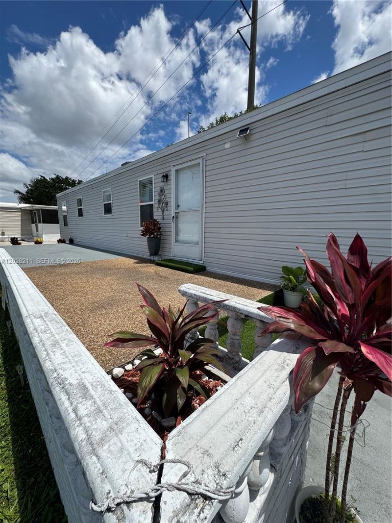 5015 SW 29 Street #60-8 , Davie, FL 33312 Photo