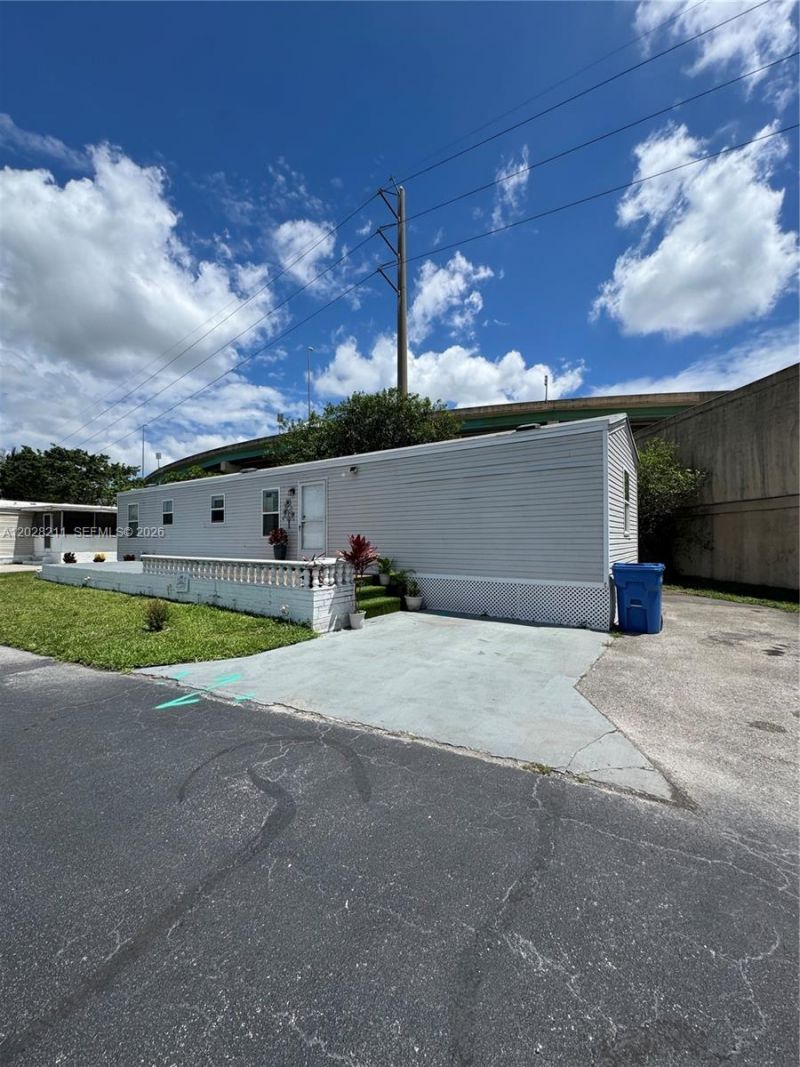 5015 SW 29 Street #60-8 , Davie, FL 33312 Photo
