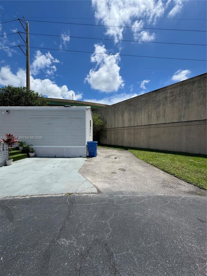 5015 SW 29 Street #60-8 , Davie, FL 33312 Photo