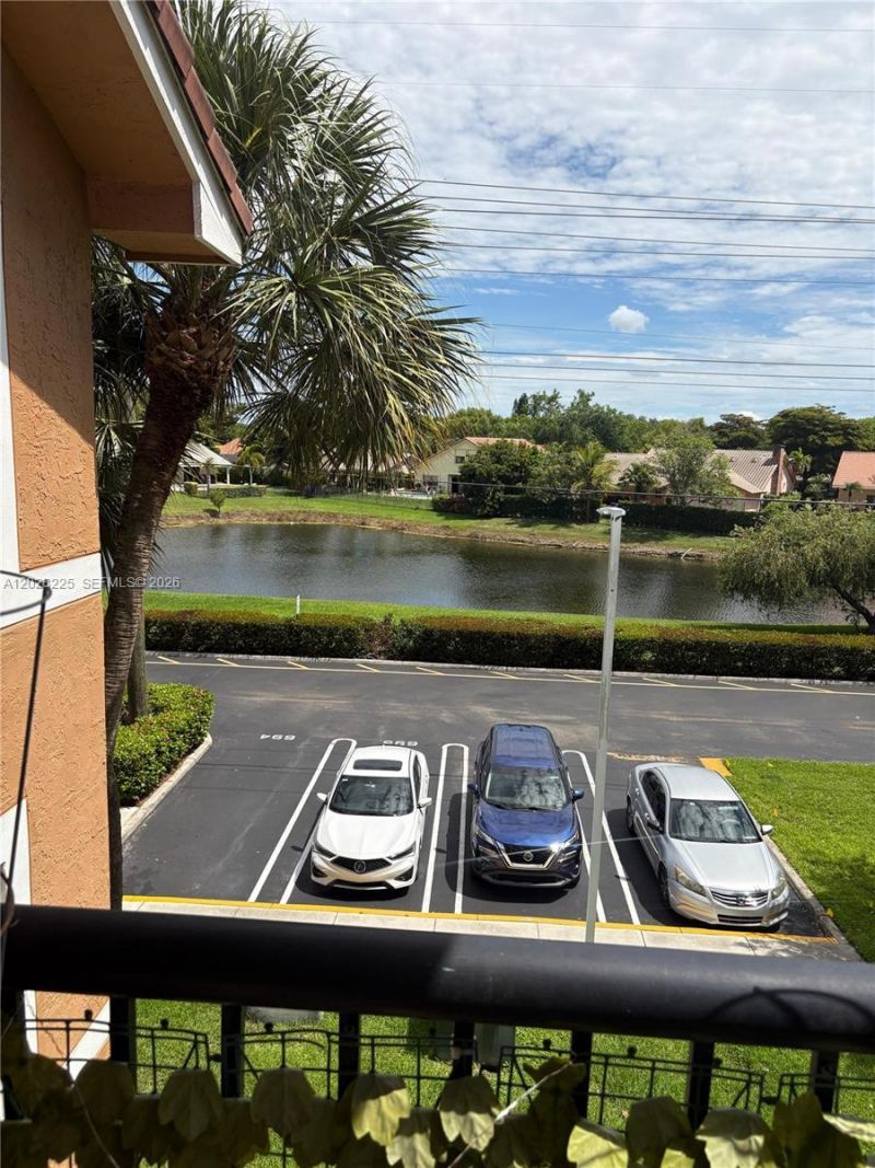 8761 Wiles Rd , Unit 301, Coral Springs, FL 33067 Photo