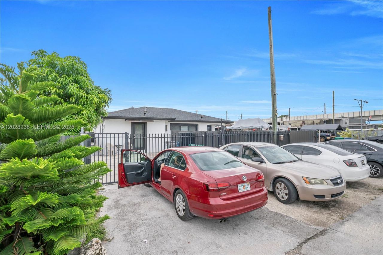 7929 NW 36th Ct , Miami, FL 33147 Photo