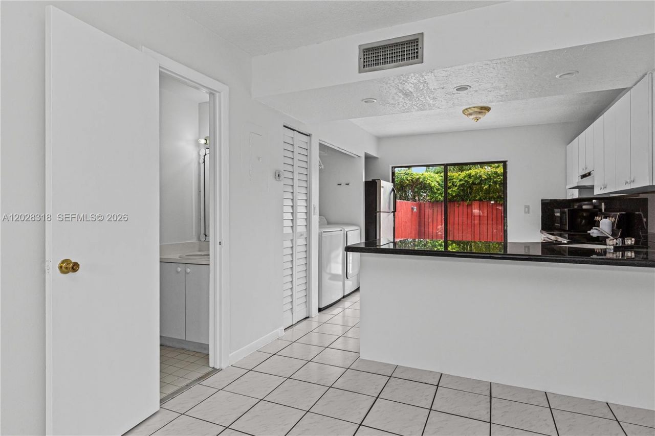 1923 SW 107th Ave , Unit 103, Miami, FL 33165 Photo