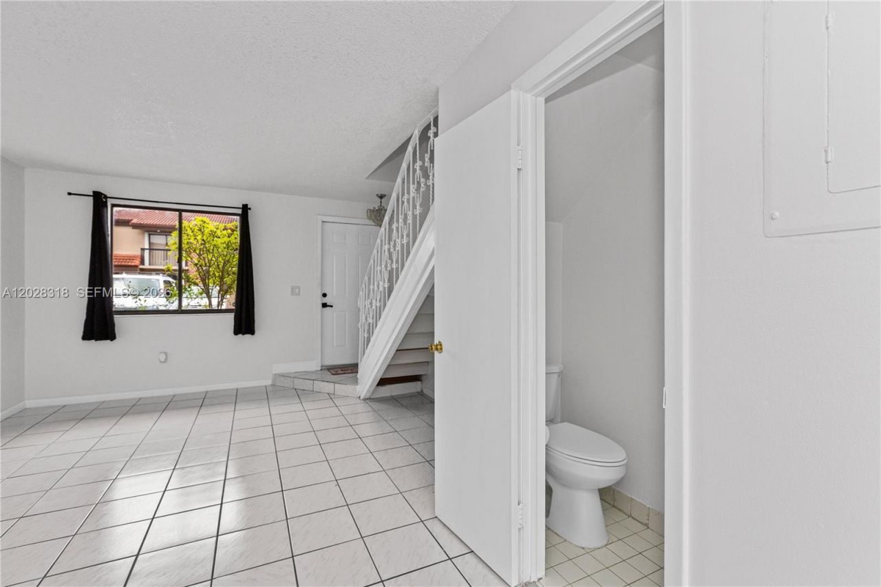 1923 SW 107th Ave , Unit 103, Miami, FL 33165 Photo
