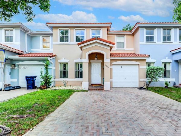 16600 SW 47th Ter , Miami, FL 33185