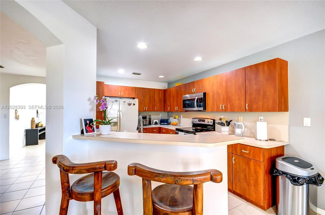 16600 SW 47th Ter, Miami, FL 33185 Photo