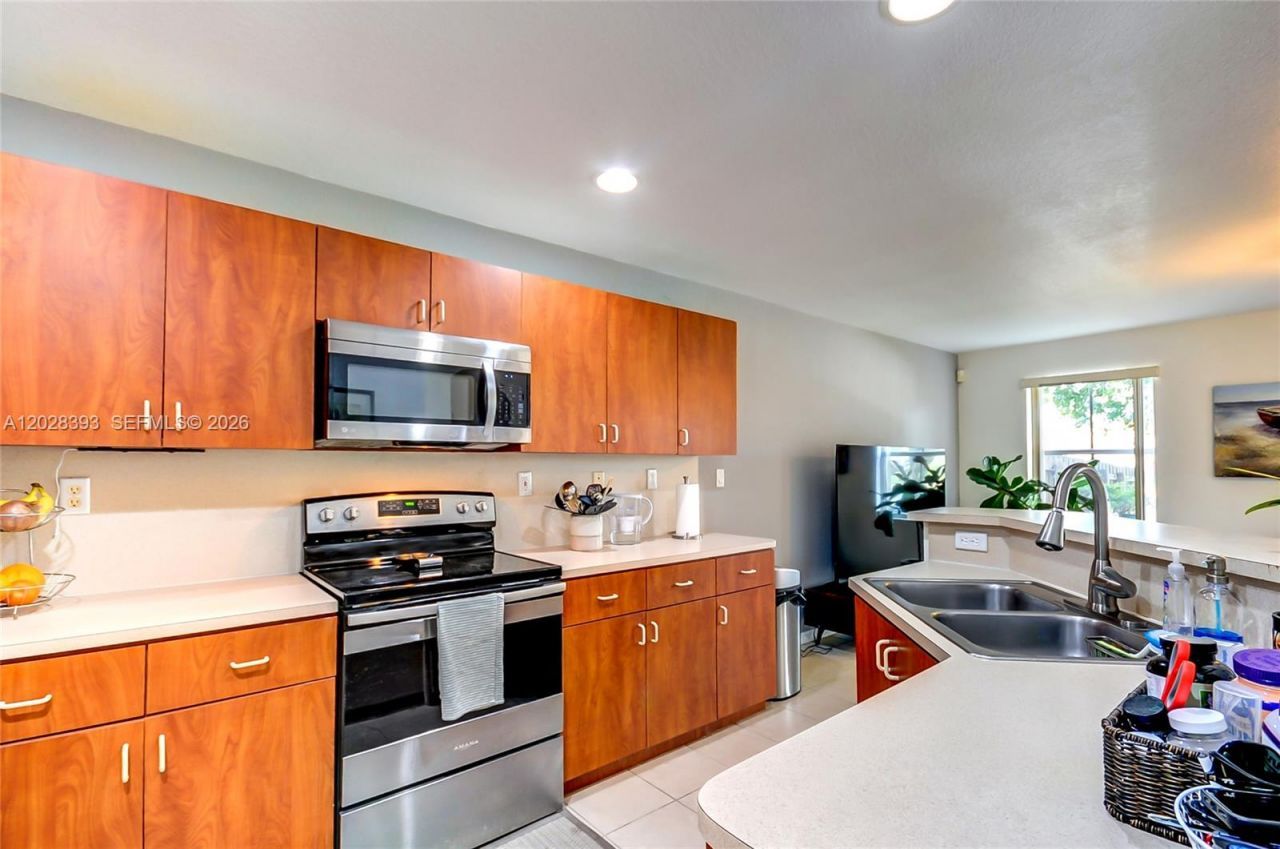 16600 SW 47th Ter, Miami, FL 33185 Photo