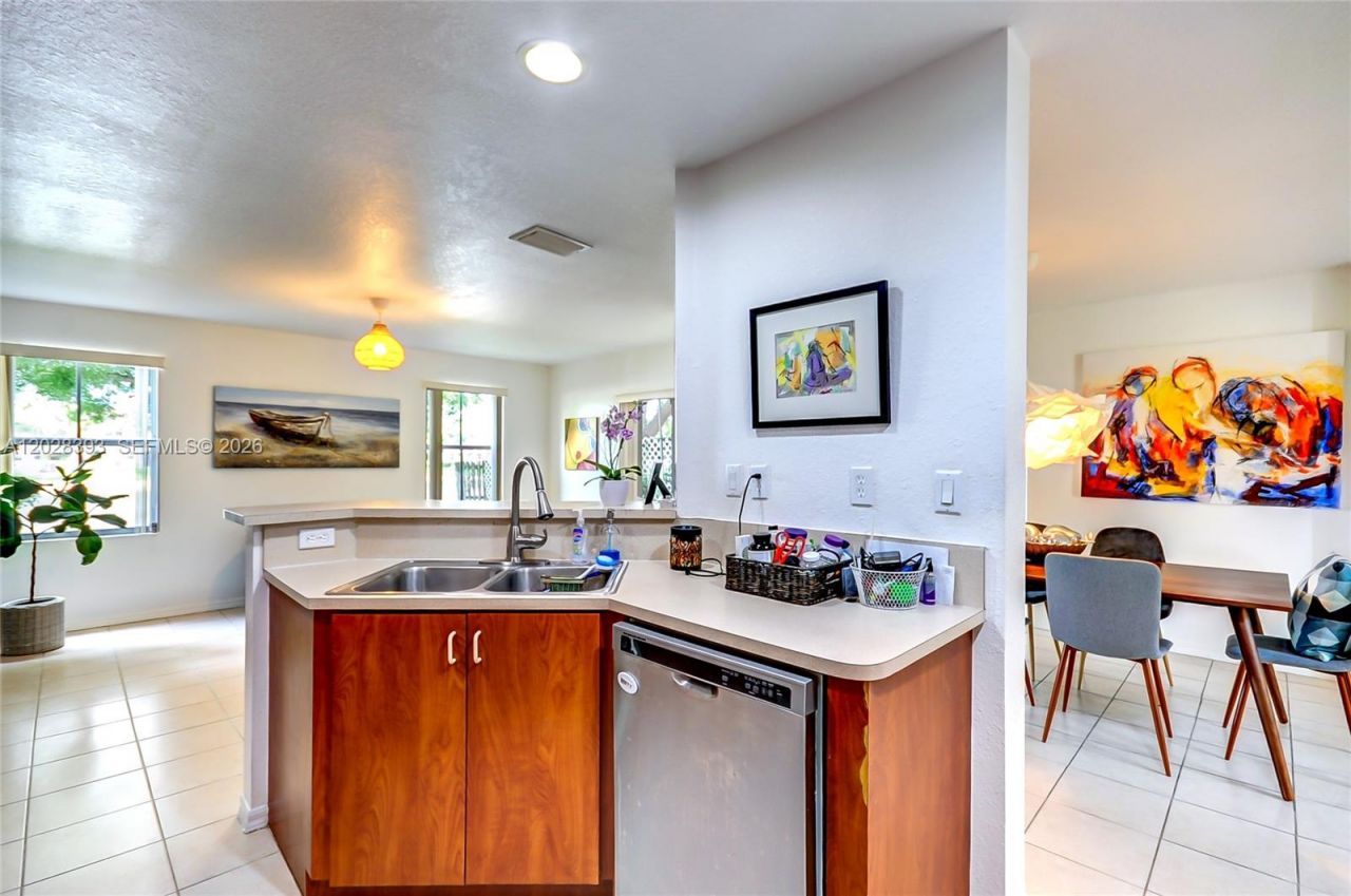 16600 SW 47th Ter, Miami, FL 33185 Photo