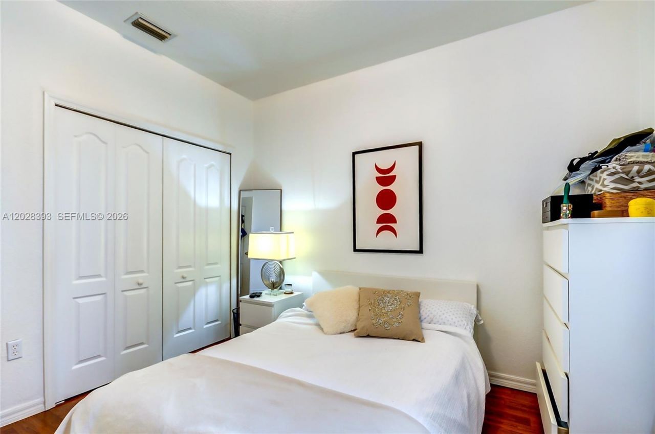 16600 SW 47th Ter, Miami, FL 33185 Photo