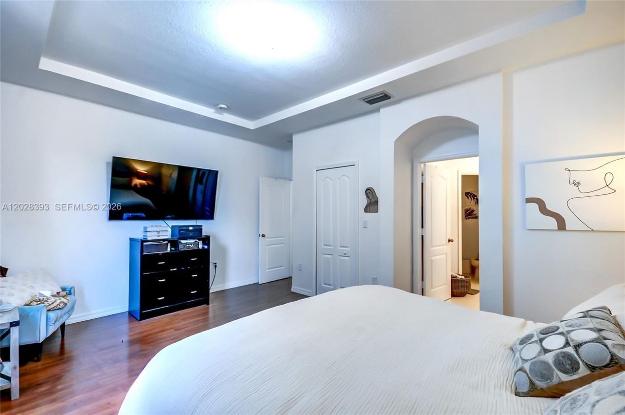 16600 SW 47th Ter, Miami, FL 33185 Photo