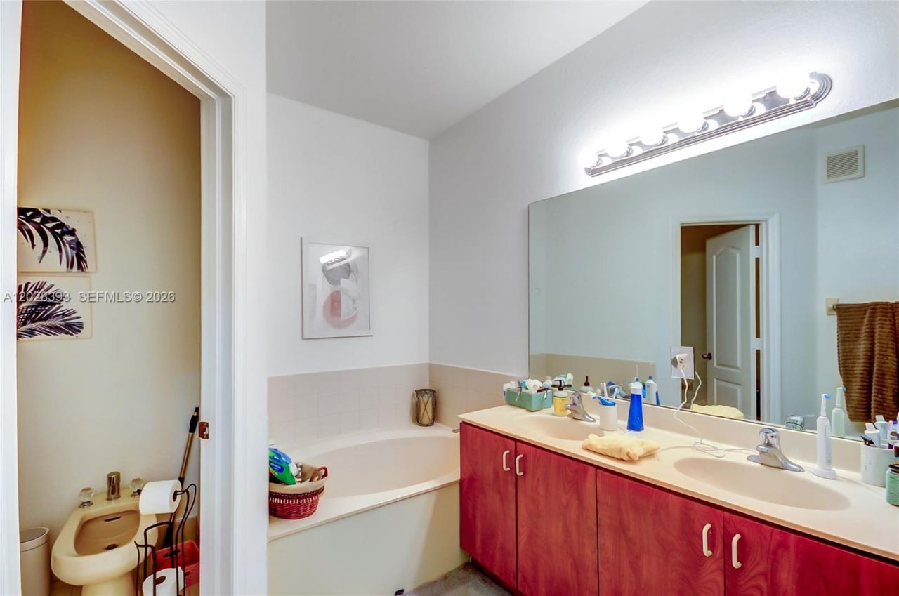 16600 SW 47th Ter, Miami, FL 33185 Photo