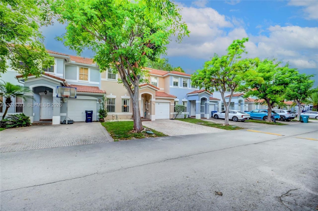 16600 SW 47th Ter, Miami, FL 33185 Photo