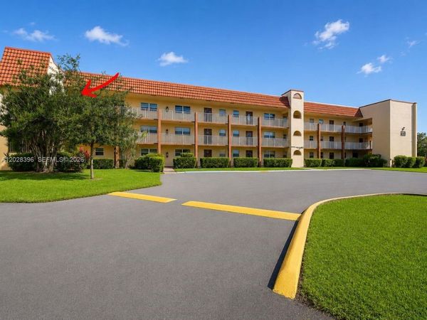 2811 N Pine Island Rd, Unit 302, Sunrise, FL 33322