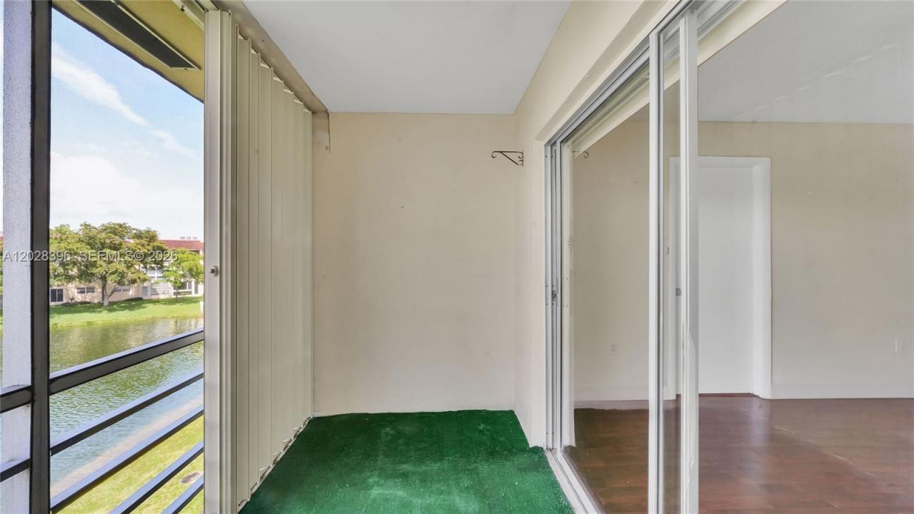 2811 N Pine Island Rd, Unit 302, Sunrise, FL 33322 Photo