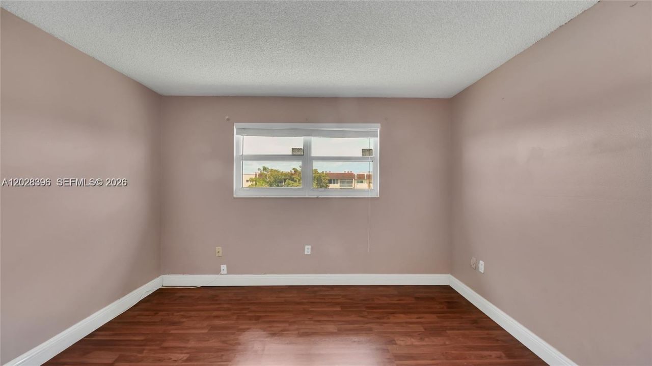 2811 N Pine Island Rd, Unit 302, Sunrise, FL 33322 Photo