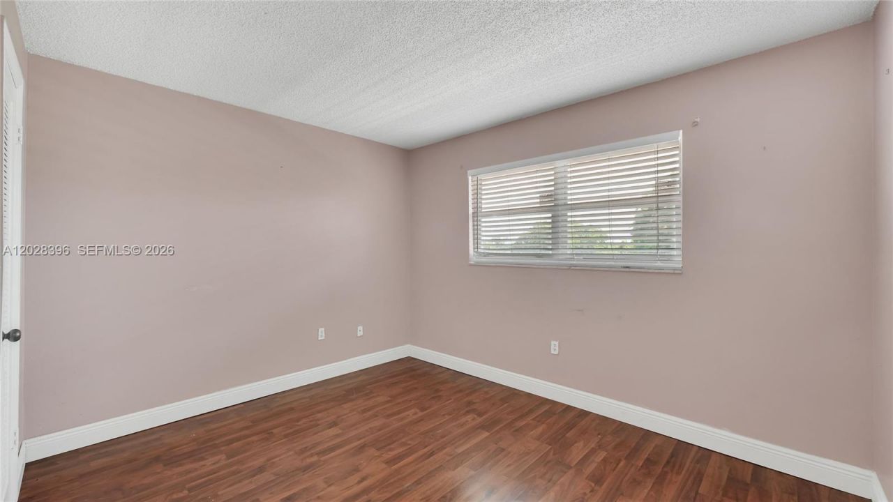 2811 N Pine Island Rd, Unit 302, Sunrise, FL 33322 Photo