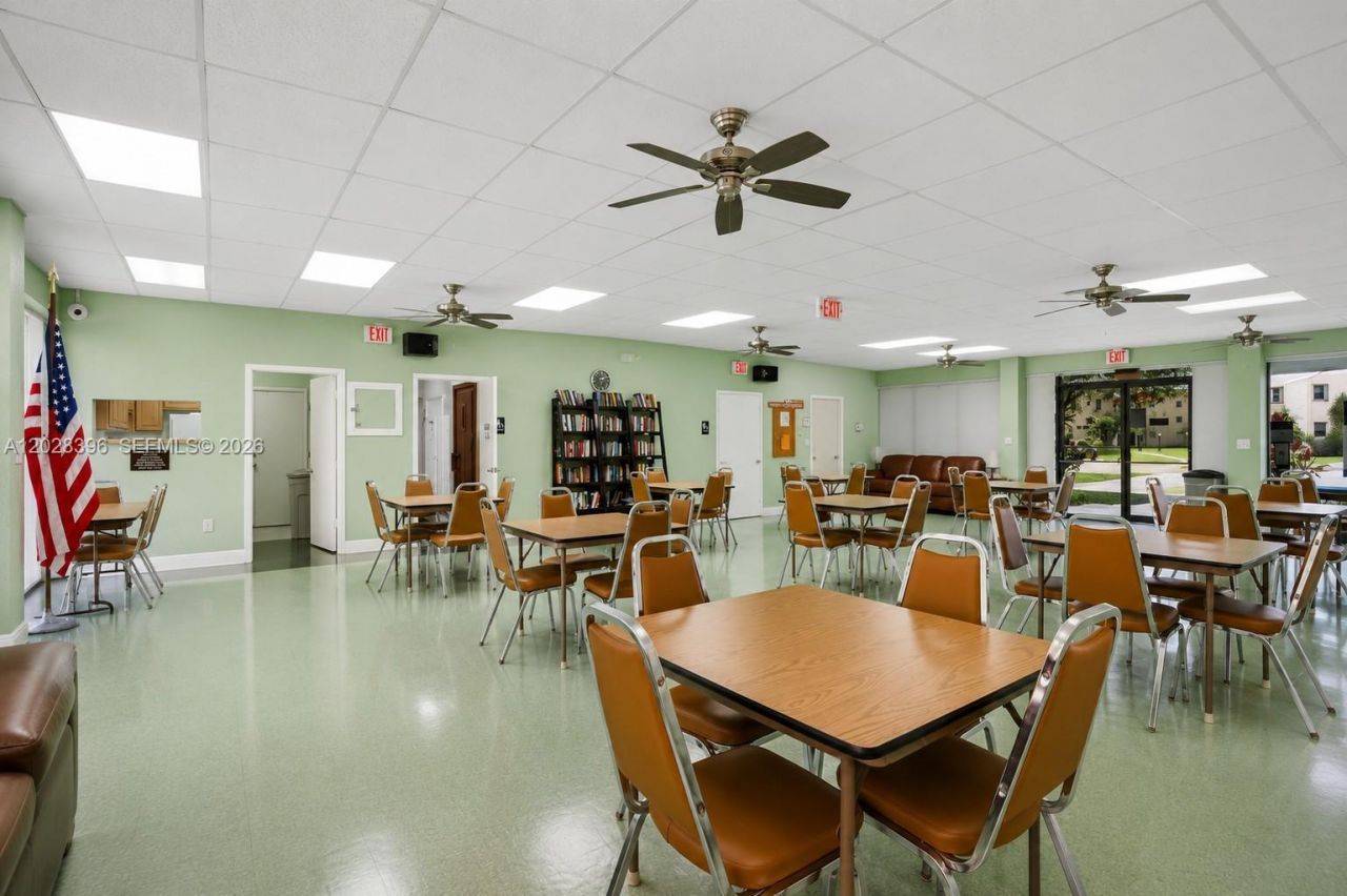 2811 N Pine Island Rd, Unit 302, Sunrise, FL 33322 Photo