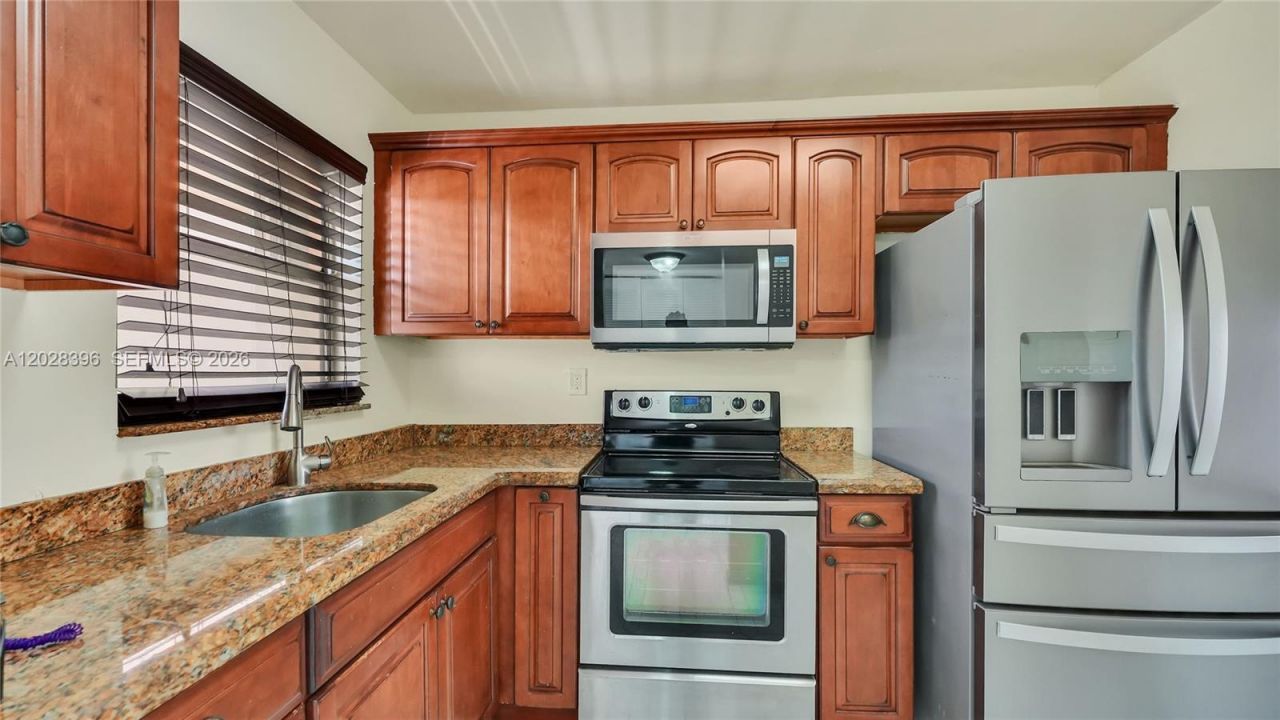 2811 N Pine Island Rd, Unit 302, Sunrise, FL 33322 Photo