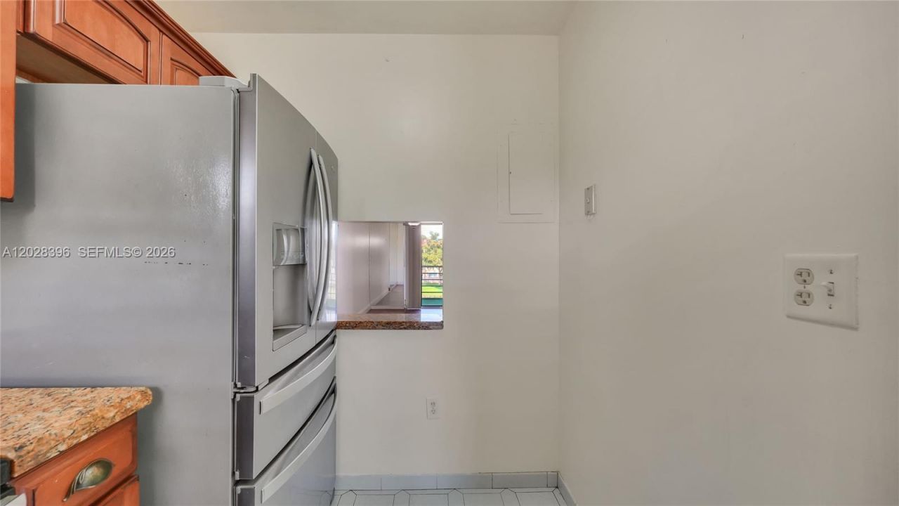 2811 N Pine Island Rd, Unit 302, Sunrise, FL 33322 Photo