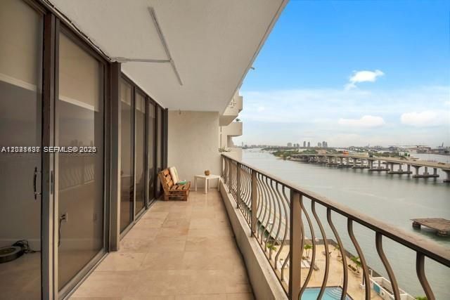 555 NE 15th St, Unit 16H, Miami, FL 33132 Photo